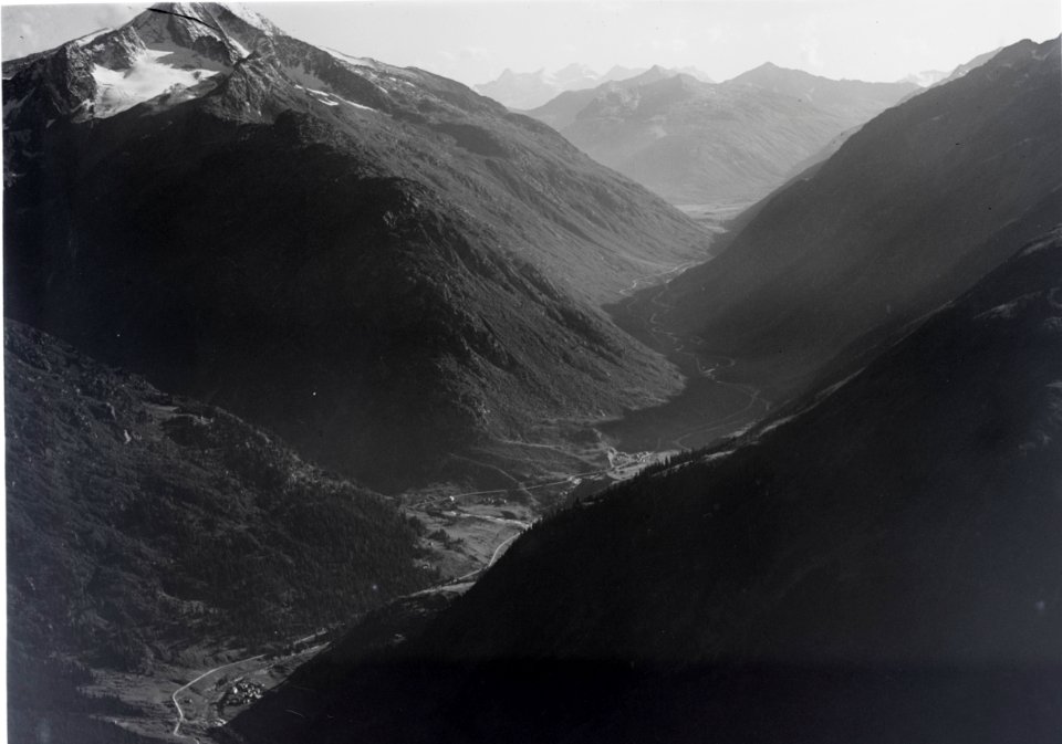 ETH-BIB-Val Medels, Acla, St. Maria, Lukmanier v. N. aus 2000 m-Inlandflüge-LBS MH01-003944