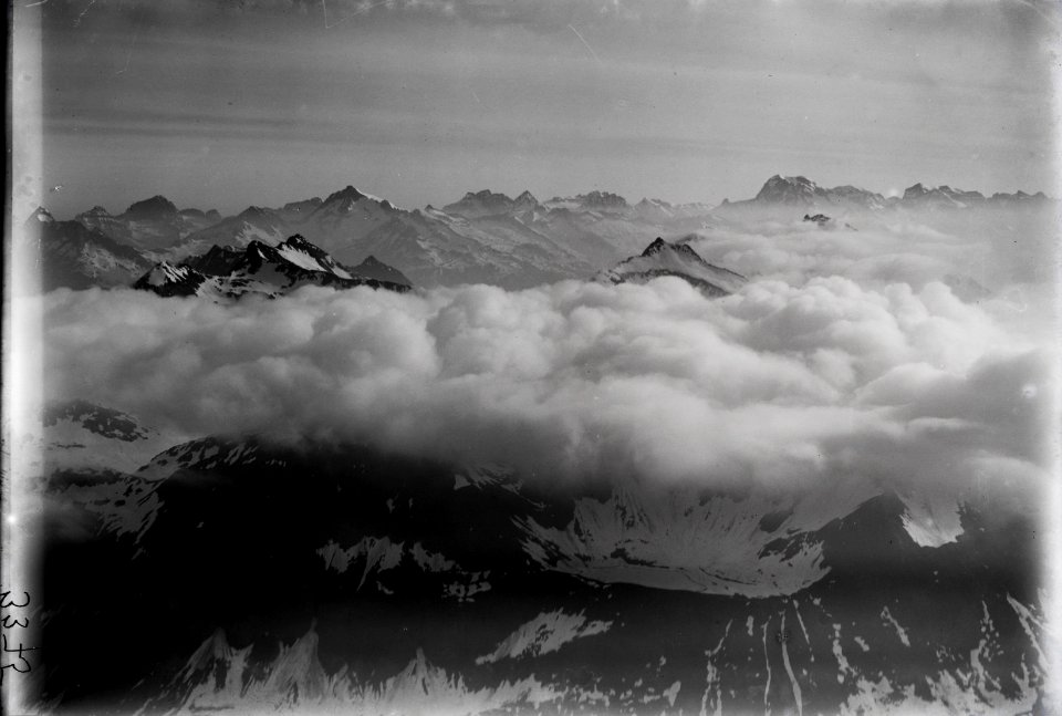 ETH-BIB-Val Piora, Piz Tenelin, Windgälle, Bifertenstock v. S. aus 3500 m-Inlandflüge-LBS MH01-003375