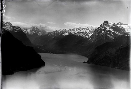 ETH-BIB-Urnersee mit Alpen und Reuss, Flüelen-Inlandflüge-LBS MH01-001764