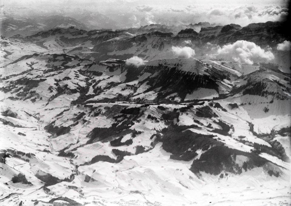 ETH-BIB-Urnäsch, Kronberg, Säntis v. W. aus 3000 m-Inlandflüge-LBS MH01-000341