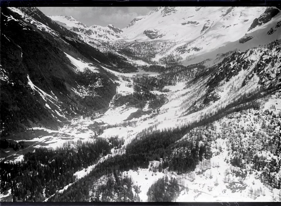 ETH-BIB-Val da Camp, Passo di Val Viola v. S. W. aus 2200 m-Inlandflüge-LBS MH01-005084