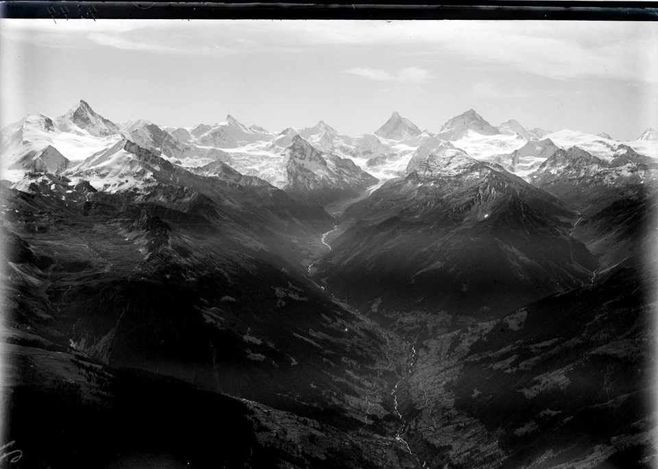 ETH-BIB-Val d'Anniviers, Val Zinal, Val Moiry, Weisshorn, Dent Blanche-Inlandflüge-LBS MH01-004344