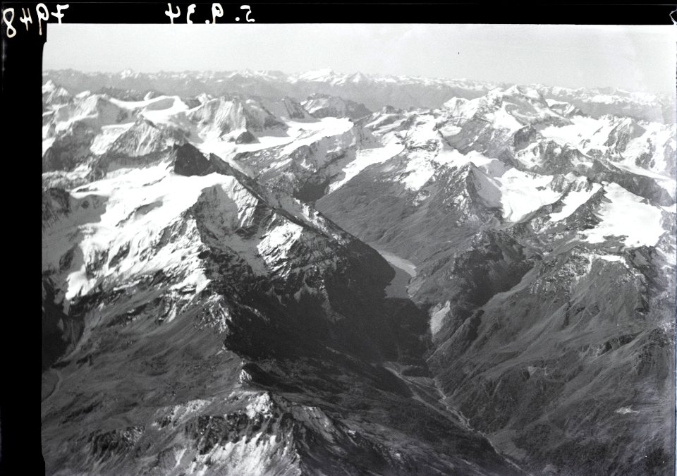 ETH-BIB-Val d'Hérémence, Dixence, Pigne d'Arolle, Mont Blanc de Cheillon, Grand Combin-Inlandflüge-LBS MH01-007948