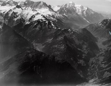 ETH-BIB-Vallée du Trient, Vallée de Chamonix, Mont Blanc v. N. O. aus 4000 m-Inlandflüge-LBS MH01-000486