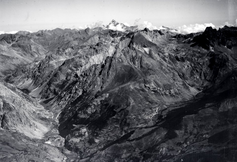 ETH-BIB-Vallée Ubaye - Monte Viso - Dents de Maniglia von S.W. aus 3300 m Höhe-Weitere-LBS MH02-06-0007