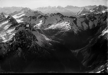 ETH-BIB-Val Rusein, Alp Cavrein, Oberalpstock, Gr. Windgälle-Inlandflüge-LBS MH01-003565