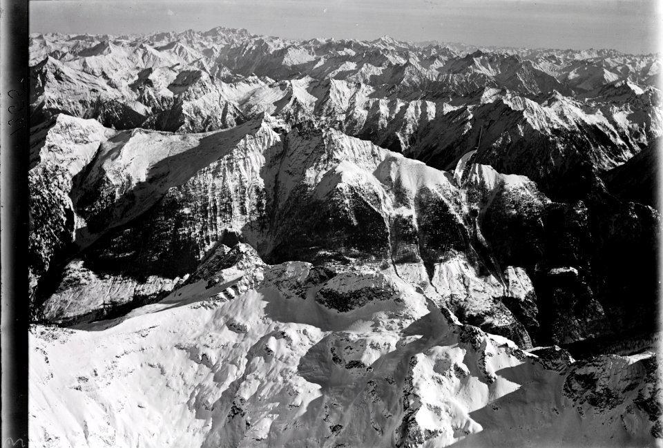 ETH-BIB-Val Calanca, Braggio, Pizzo di Groveno, Berninagruppe, Pizzo Mottone, Berninagruppe-Inlandflüge-LBS MH01-001355