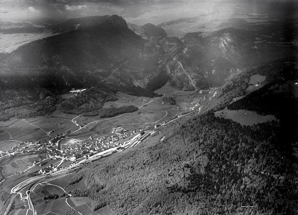 ETH-BIB-Vallorbe, Dent de Vaulion, Lac de Joux v. N. O. aus 1700 m-Inlandflüge-LBS MH01-006060