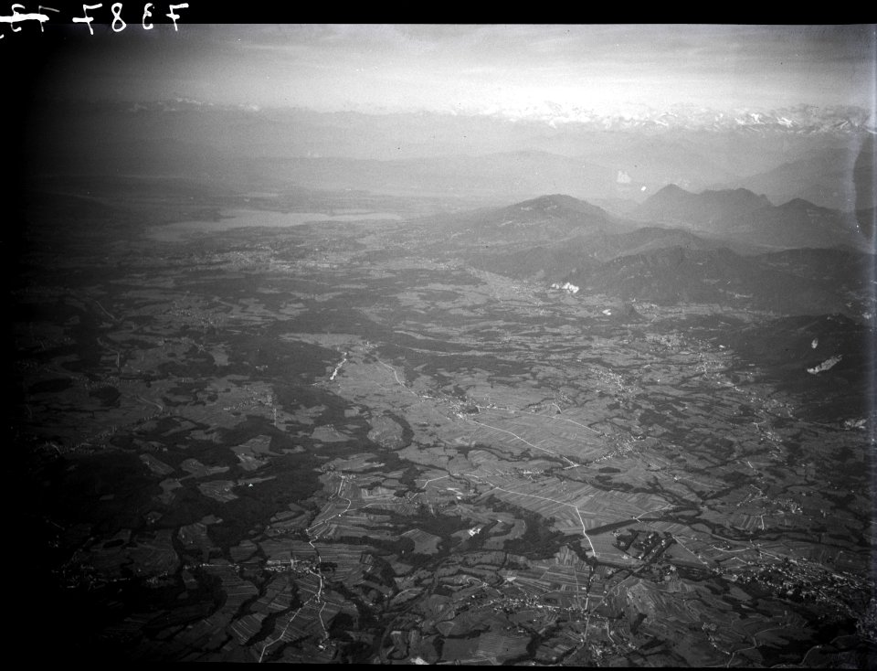 ETH-BIB-Varese und Lago di Varese, Mendrisio und Stabio, Blickrichtung West-Inlandflüge-LBS MH01-007387