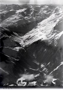 ETH-BIB-Valsertal, Zervreila (Vals), Rheinwaldhorn v. N. O. aus 4000 m-Inlandflüge-LBS MH01-001365