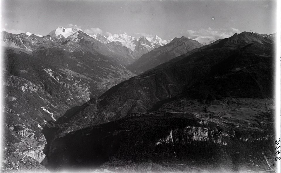 ETH-BIB-Vercorin, Val d'Anniviers, Besso, Weisshorn v. N. aus 2500 m-Inlandflüge-LBS MH01-002148