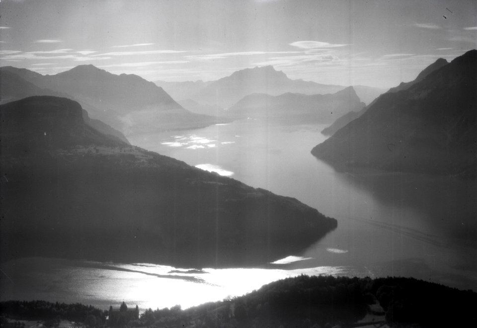 ETH-BIB-Vierwaldstättersee Seelisberg, Bürgenstock, Buochserhorn, Pilatus v. O. aus 1800 m-Inlandflüge-LBS MH01-006547