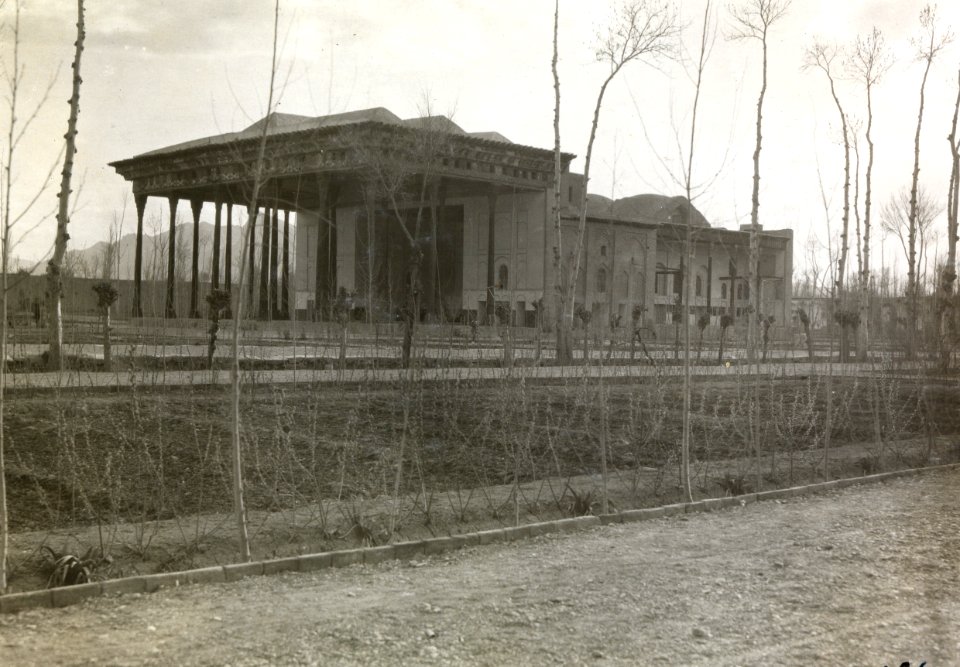 ETH-BIB-Vierzigsäulensaal (Tschehel Sotun), Isfahan-Persienflug 1924-1925-LBS MH02-02-0156-AL-FL