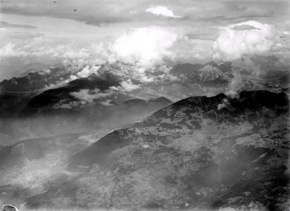 ETH-BIB-Villars-sur-Ollon, Tours d'Ai v. S. aus 3600 m-Inlandflüge-LBS MH01-000225