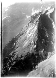 ETH-BIB-Vättnerberg, Radeintobel, Vättnerchopf, Drachenberg, Gelbberg aus 2800 m-Inlandflüge-LBS MH01-003056