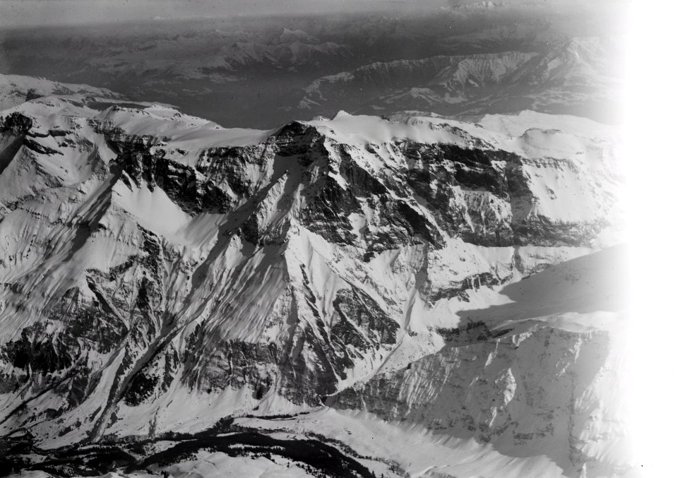 ETH-BIB-Vorab, Vorabgruppe, Panixerpass, Rheintal v. N. W. aus 4000 m-Inlandflüge-LBS MH01-000417