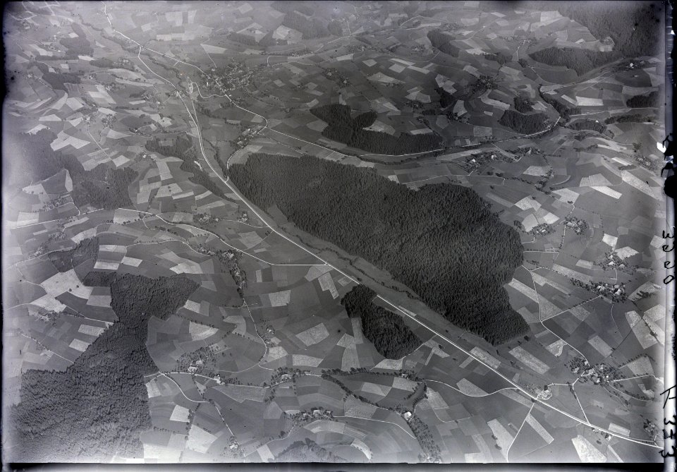 ETH-BIB-Waltrigen, Widisberg, Dürrenroth, Hueben v. N. W. aus 3000 m-Inlandflüge-LBS MH01-003229