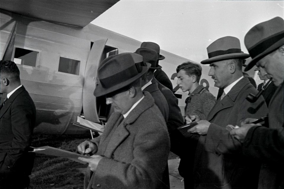 ETH-BIB-Vorführung Dornier DO K3, Oberst Emil Messner, Lang-Inlandflüge-LBS MH05-95-20