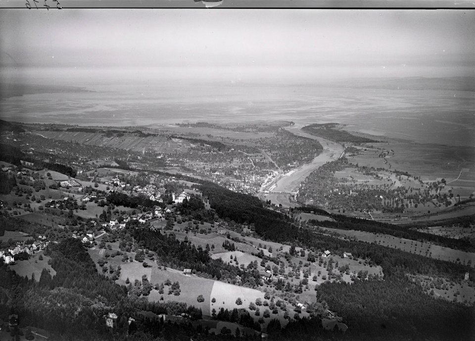 ETH-BIB-Walzenhausen, Rheineck, Thal, Gaissau, Rheinspitz v. S. O. aus 900 m-Inlandflüge-LBS MH01-005716