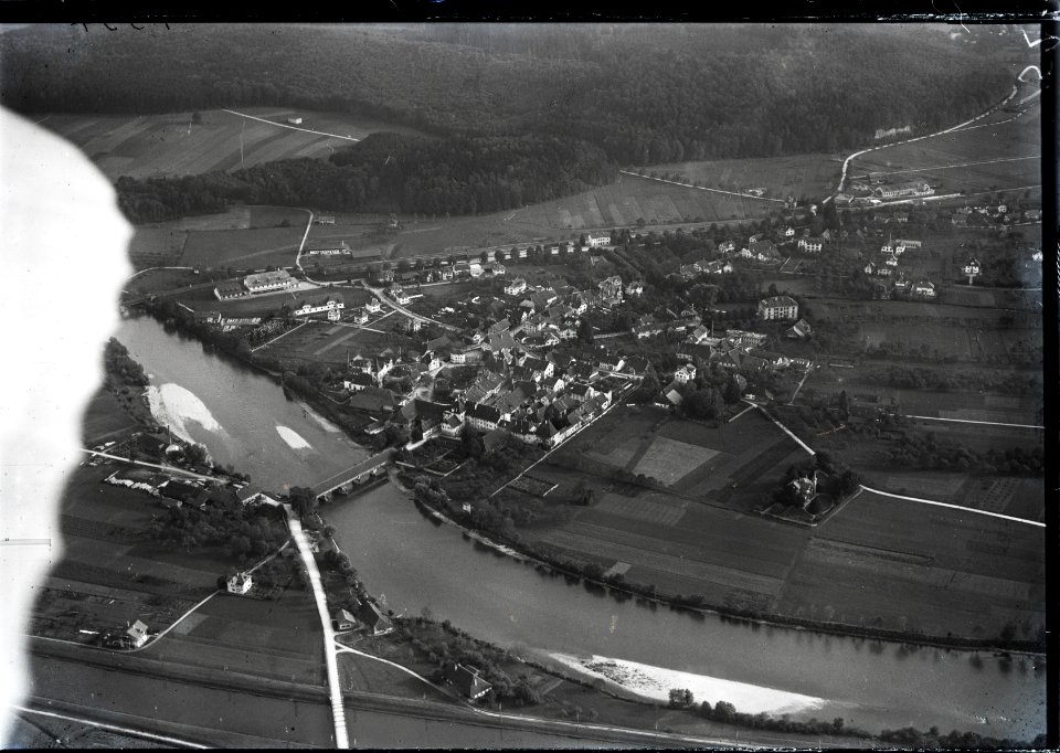 ETH-BIB-Wangen an der Aare aus 600 m-Inlandflüge-LBS MH01-004394