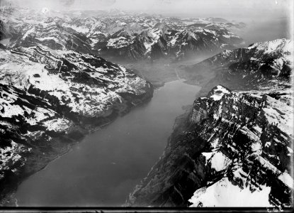 ETH-BIB-Wallensee, Linthebene, Terrasse von Obstalden, Churfirsten, Weesen, Glärnisch v. O. aus 3200 m-Inlandflüge-LBS MH01-000363
