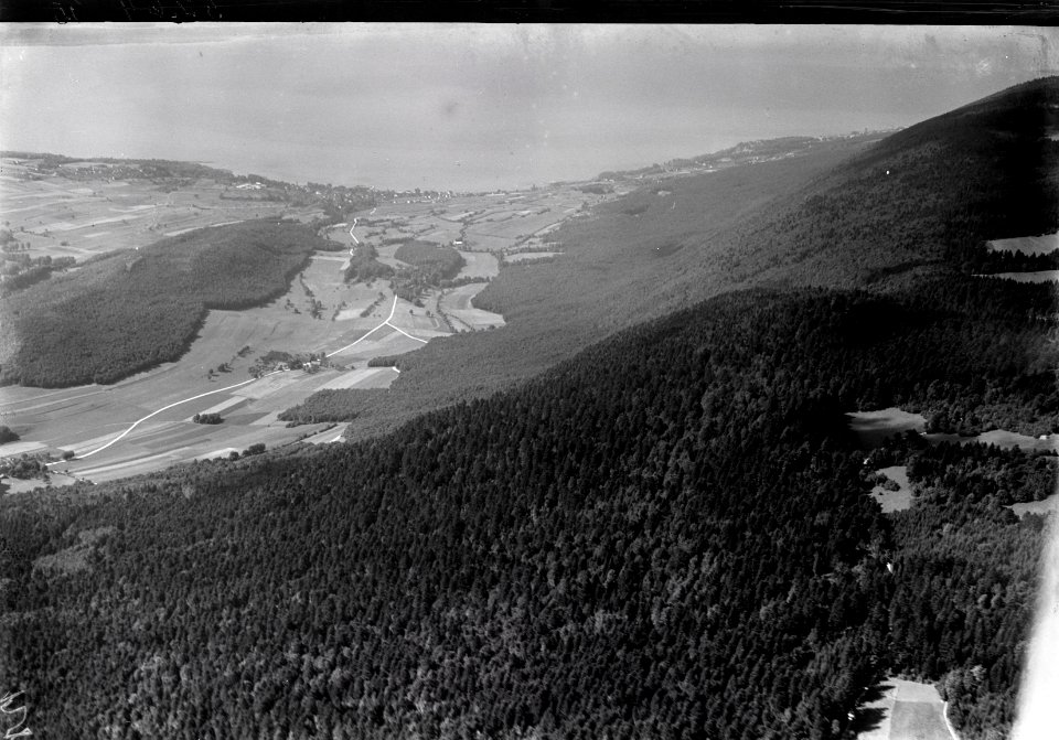 ETH-BIB-Voëns, St.-Blaise, Villaret v. N. O. aus 1000 m-Inlandflüge-LBS MH01-005264