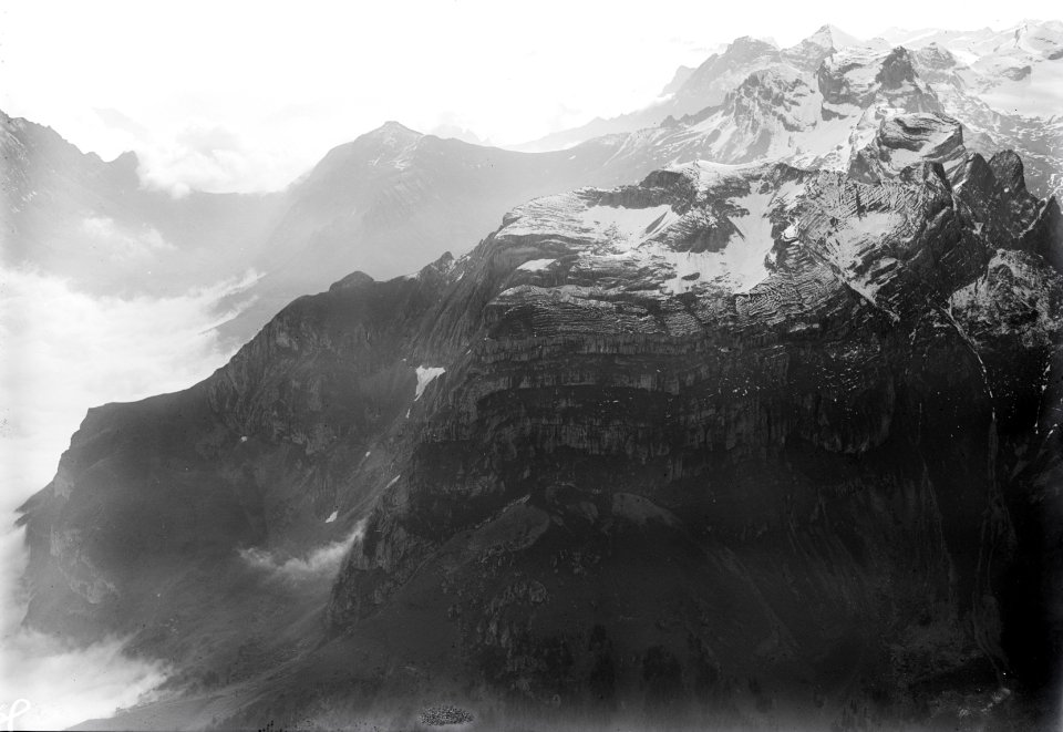 ETH-BIB-Wallenstöcke, Schöneggpass, Uri Rotstock v. W. aus 3000 m-Inlandflüge-LBS MH01-004683
