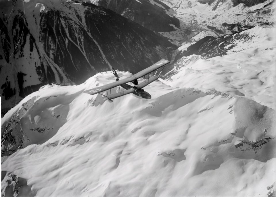 ETH-BIB-Wasserflugzeug über Gufelstock, Sernftal, Schwanden aus 4000 m-Inlandflüge-LBS MH01-001442