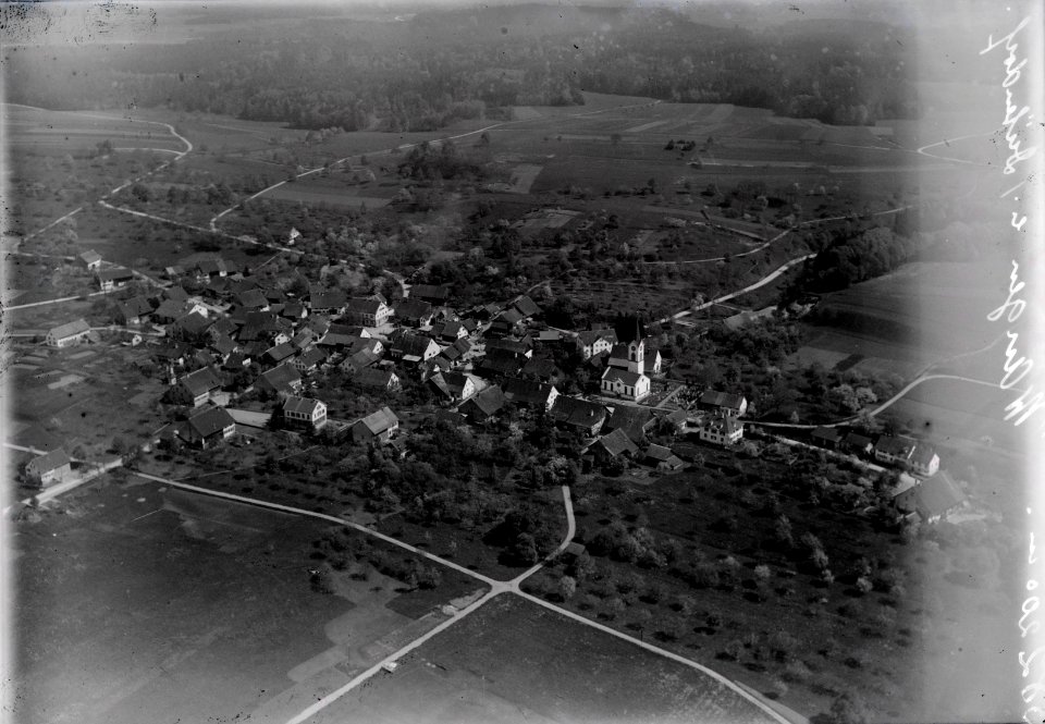 ETH-BIB-Wangen bei Dübendorf aus 200 m-Inlandflüge-LBS MH01-001582