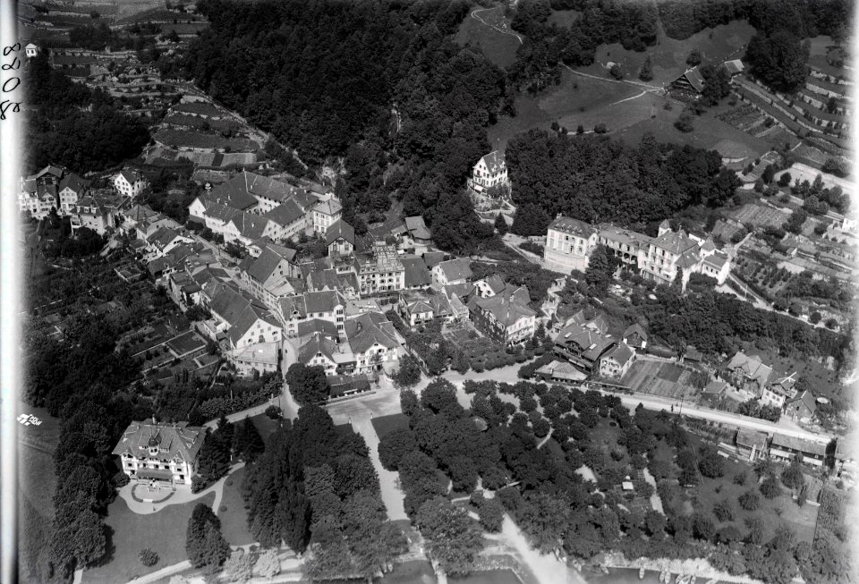 ETH-BIB-Weesen, Zentrum aus 100 m-Inlandflüge-LBS MH01-002088