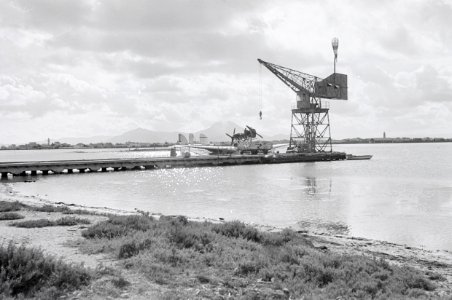 ETH-BIB-Wasserflugzeug an einer Anlegestelle-Nordafrikaflug 1932-LBS MH02-13-0035