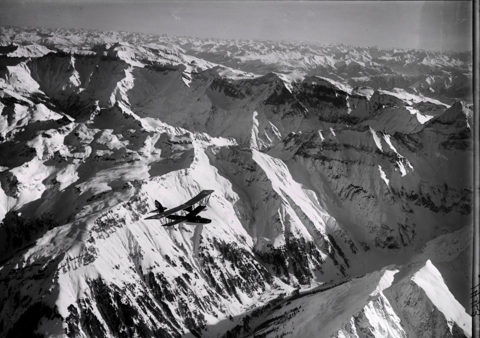 ETH-BIB-Wasserflugzeug über Durnachtal m. Kärpfstock, Richetlipass, Hausstock, Sardonakette aus 4000 m-Inlandflüge-LBS MH01-001443