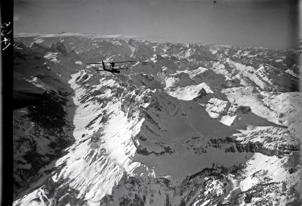 ETH-BIB-Wasserflugzeug über Urnerboden, Ortstock, Klausenpass, Chaiserstock, Titlis aus 4000 m-Inlandflüge-LBS MH01-001468