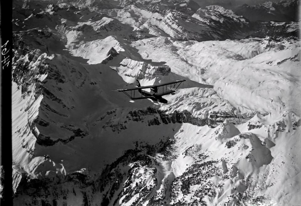 ETH-BIB-Wasserflugzeug über Ortstock, Pfannenstock, Karrenalp, Muotatal aus 4000 m-Inlandflüge-LBS MH01-001461