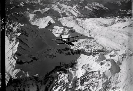 ETH-BIB-Wasserflugzeug über Ortstock, Pfannenstock, Karrenalp, Muotatal aus 4000 m-Inlandflüge-LBS MH01-001461
