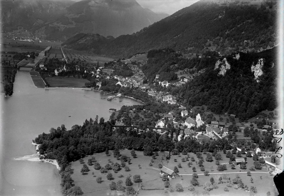 ETH-BIB-Weesen mit Linthkanal, Niederurnen-Inlandflüge-LBS MH01-002085
