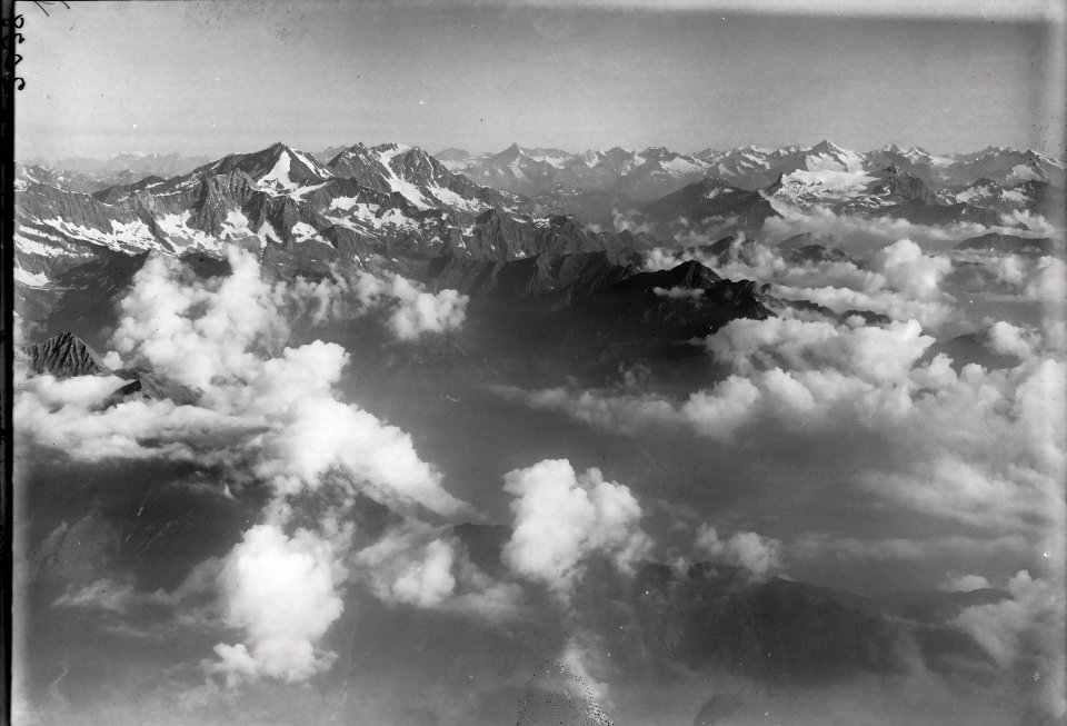 ETH-BIB-Walliseralpen am Simplon, Weissmies, Vallée d'Antrona, Berneralpen, Monte Leone aus 4300 m-Inlandflüge-LBS MH01-002038
