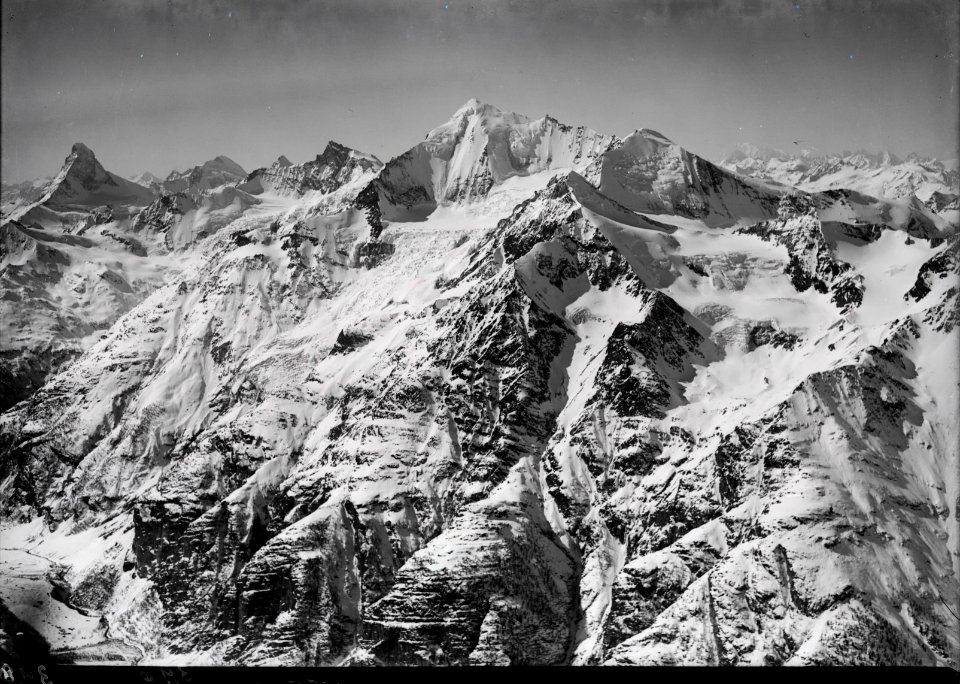 ETH-BIB-Weisshorngruppe, Matterhorn v. N. O. aus 4000 m-Inlandflüge-LBS MH01-000396