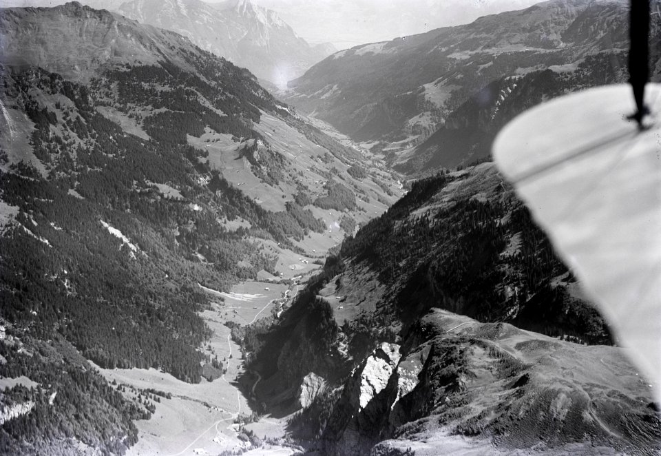 ETH-BIB-Weisstannental v. W. aus 2200 m-Inlandflüge-LBS MH01-003504