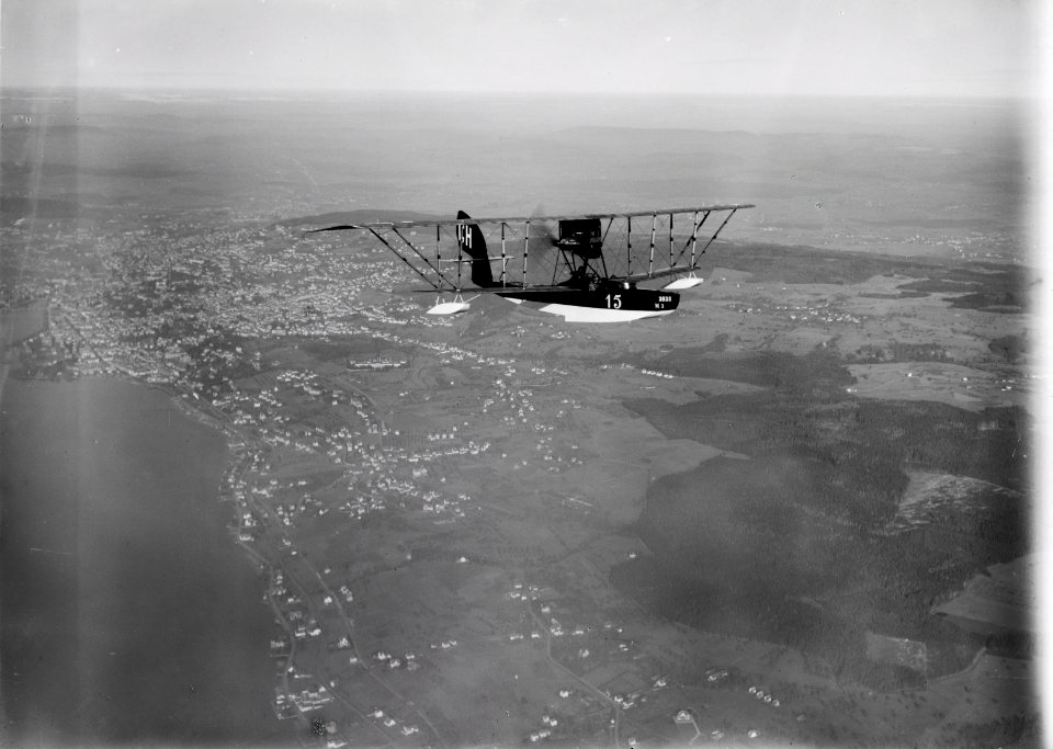 ETH-BIB-Wasserflugzeug mit Zürichberg-Inlandflüge-LBS MH01-001474