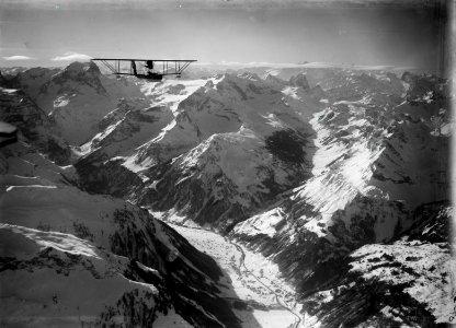 ETH-BIB-Wasserflugzeug über Linthal mit Tödi, Klausenpass aus 4000 m-Inlandflüge-LBS MH01-001448