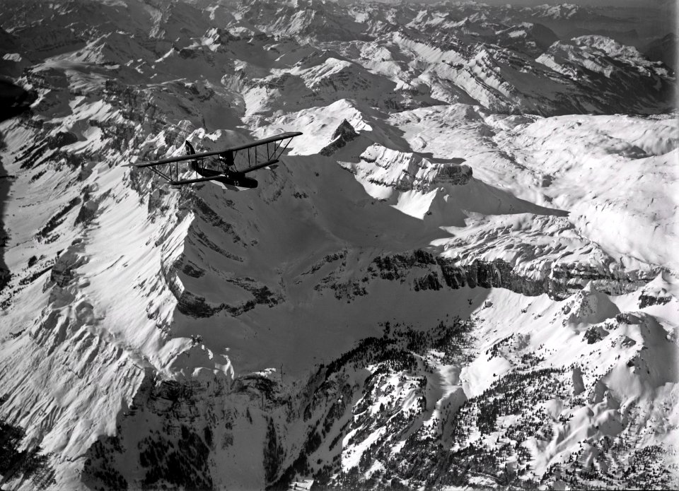 ETH-BIB-Wasserflugzeug über Ortstock, Karrenalp aus 4000 m-Inlandflüge-LBS MH01-001471