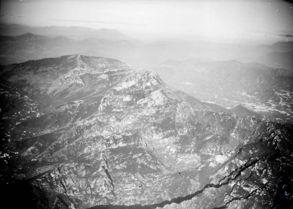 ETH-BIB-Westlich von Salerno, Blickrichtung Norden-Kilimanjaroflug 1929-30-LBS MH02-07-0520