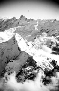 ETH-BIB-Wetterhorn, Schreckhörner, Finsteraarhorn-Inlandflüge-LBS MH05-17-15