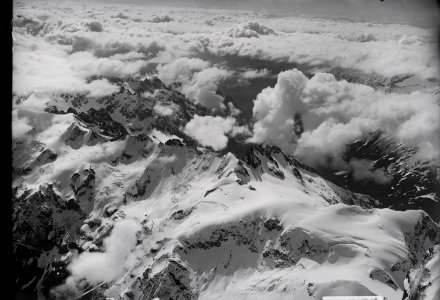 ETH-BIB-Wichelplankstock und Grassen beim Titlis, Meiental v. W. aus 4000 m-Inlandflüge-LBS MH01-000277