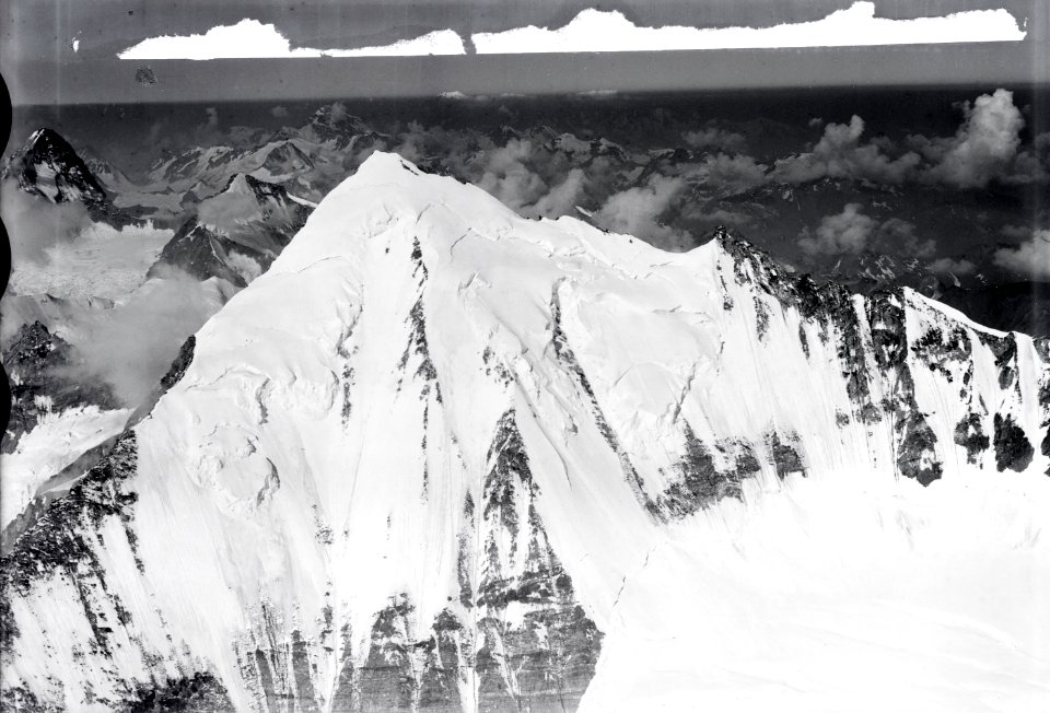 ETH-BIB-Weisshorngipfel, Grand Cornier, Grand Combin, Mont Blanc v. N. O. aus 4500 m-Inlandflüge-LBS MH01-005802
