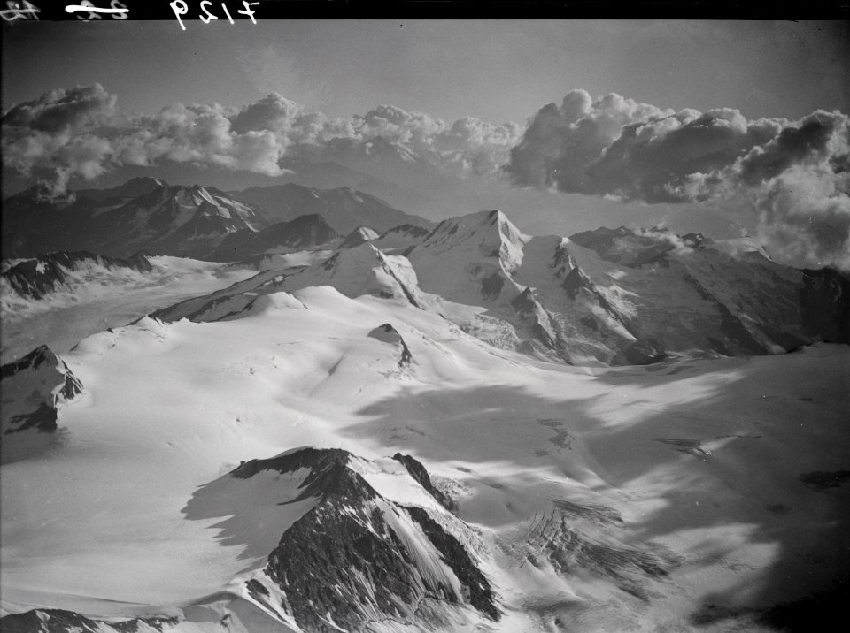 ETH-BIB-Weisskugel und Hintereisferner in den Ötzaler Alpen-Inlandflüge-LBS MH01-007129