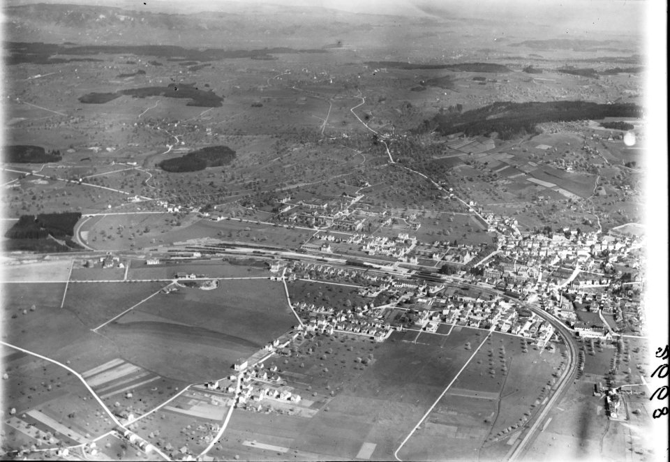 ETH-BIB-Wil (SG), Übersicht, westliches Quartier aus 700 m-Inlandflüge-LBS MH01-002668