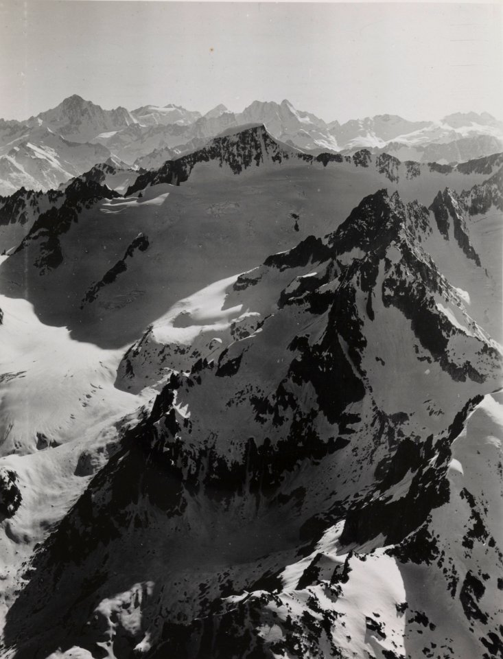 ETH-BIB-Winterstock, Tiefengletscher, Galenstock, Berneralpen v. O.-Inlandflüge-LBS MH01-005643