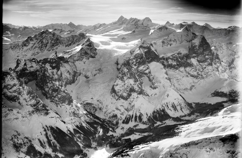 ETH-BIB-Wetterhörnern, Rosenlauigletscher v. N. W. aus 4000 m-Inlandflüge-LBS MH01-000293